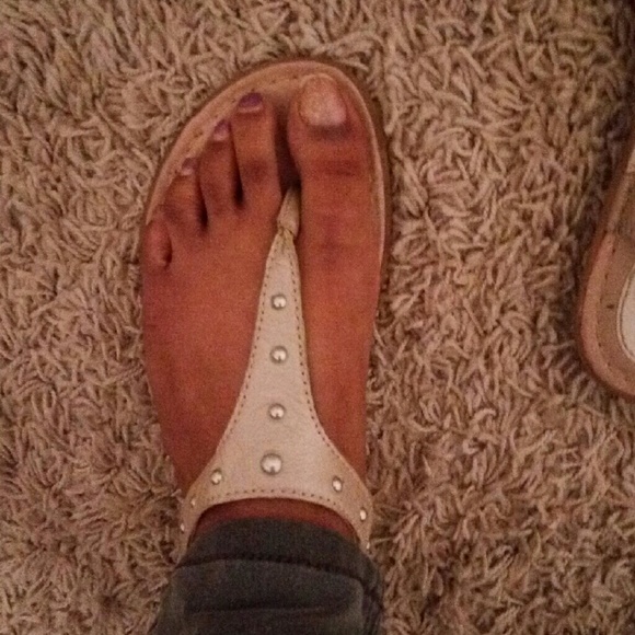 Sandles - Picture 2 of 2