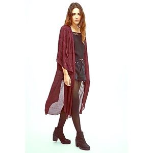 Ecote Jacquard Maroon 3/4 Bellsleeve Duster Kimono