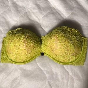 VICTORIA'S SECRET PADDED 34C STRAPLESS BRA!!