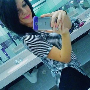 Meet your Posher, Angie