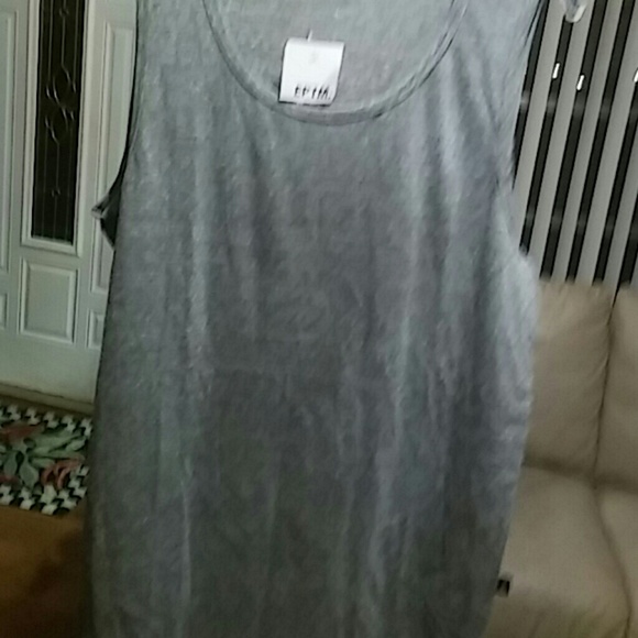 T-shirts/ tang top