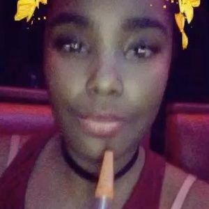 Meet your Posher, Johnàe