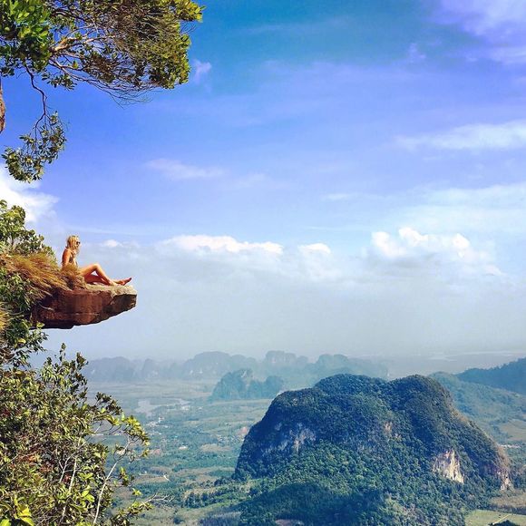 Meet your Posher, Hannah - Picture 1 of 1