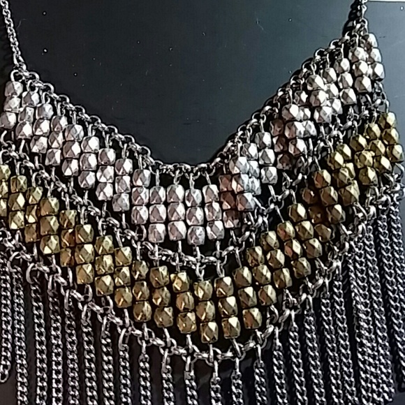 Gorgeous Necklace - Picture 2 of 3