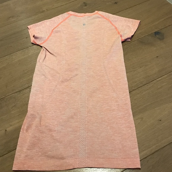 Lululemon shirt - Picture 2 of 3