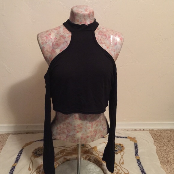 Boohoo long sleeve crop top