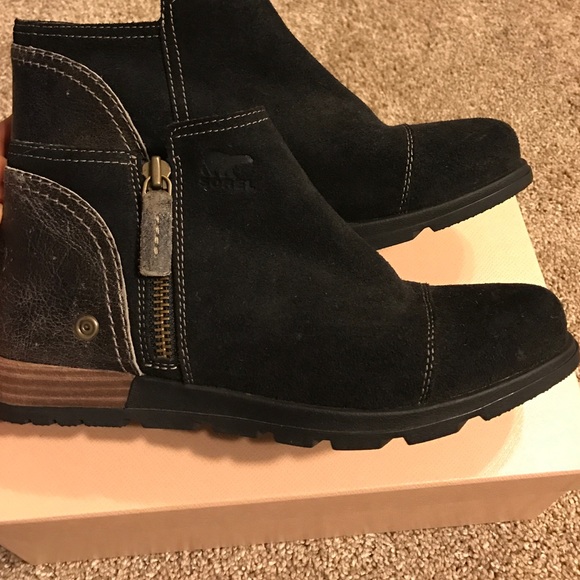 Sorel suede and leather black booties