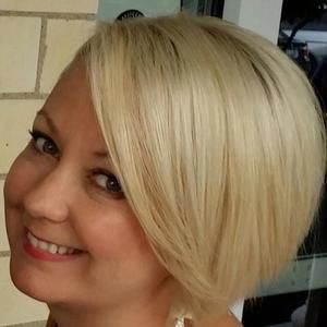 Meet your Posher, Angela