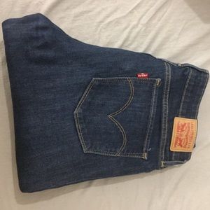 Levi's Women's 711 Skinny Jeans