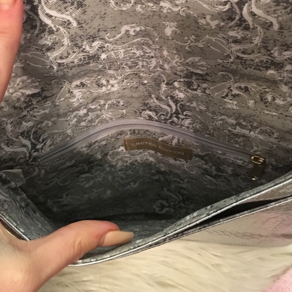 Silver Snakeskin Pattern Clutch - image 3