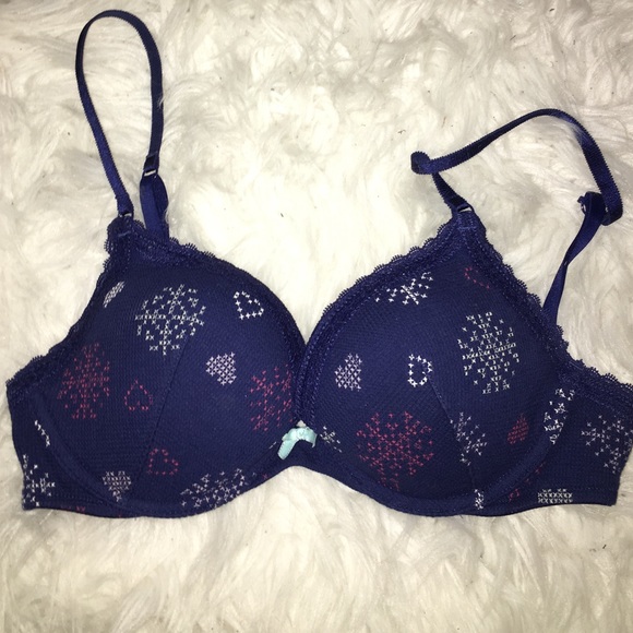 Victoria's Secret Plunge Push-Up Bra 34C