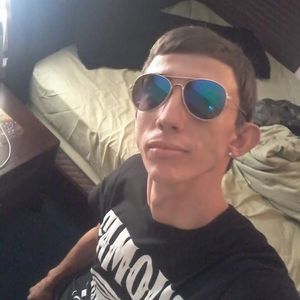 Meet your Posher, Derek