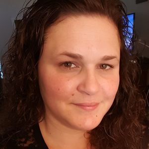 Meet your Posher, Dena