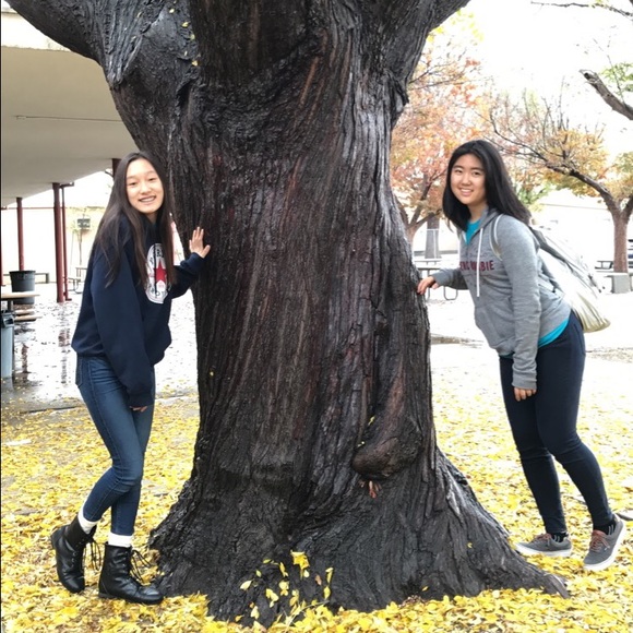 Meet your Posher, Nichole - Picture 1 of 1