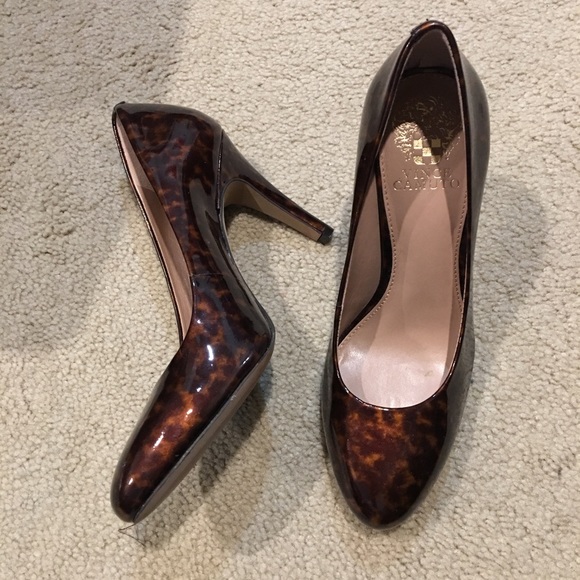 SOLD-VINCE CAMUTO Brown Animal Print Leather Pumps 7