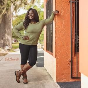 Meet your Posher, Shawnkevia