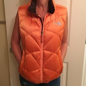 North Face down sip up vest in perfect condition