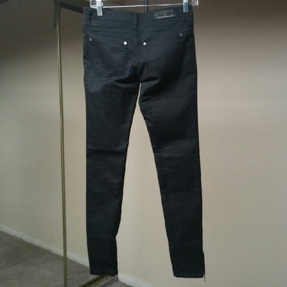 M By MADONNA Black Skinny jeans with Ankle Zippers - Picture 5 of 8