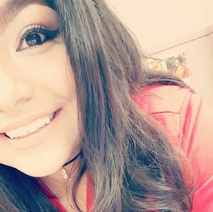 Meet your Posher, Nina