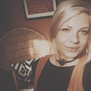 Meet your Posher, Hillary