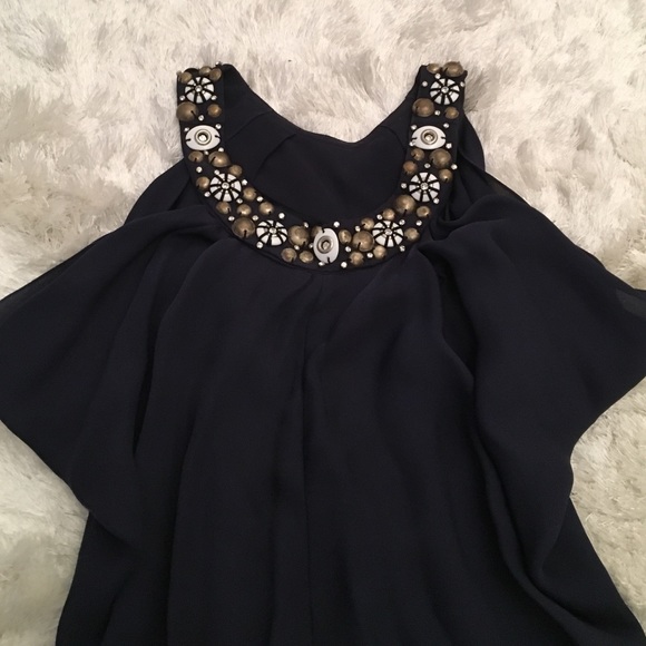 Navy blue jewelry top