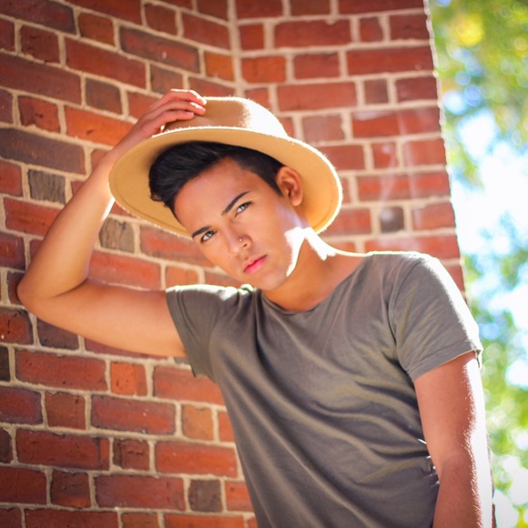 Meet your Posher, Brad