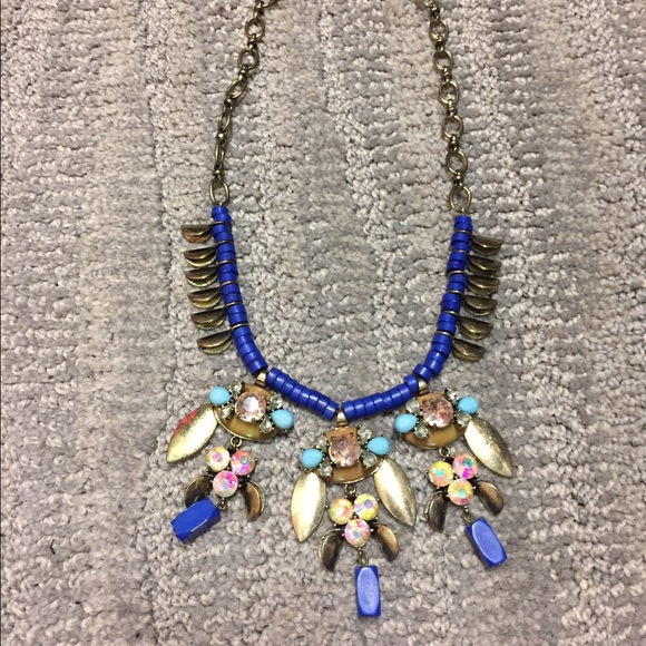 BTB bold statement necklace