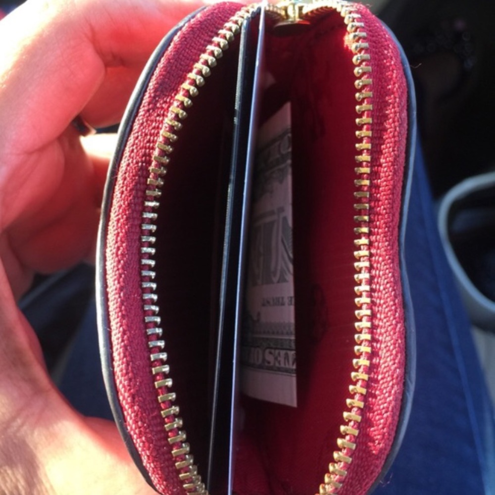 Tory Burch Heart Key Fob/Coin Purse - Picture 5 of 5