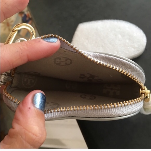 Tory Burch Heart Key Fob/Coin Purse - Picture 4 of 5