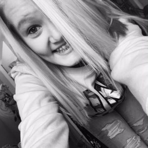 Meet your Posher, Dana