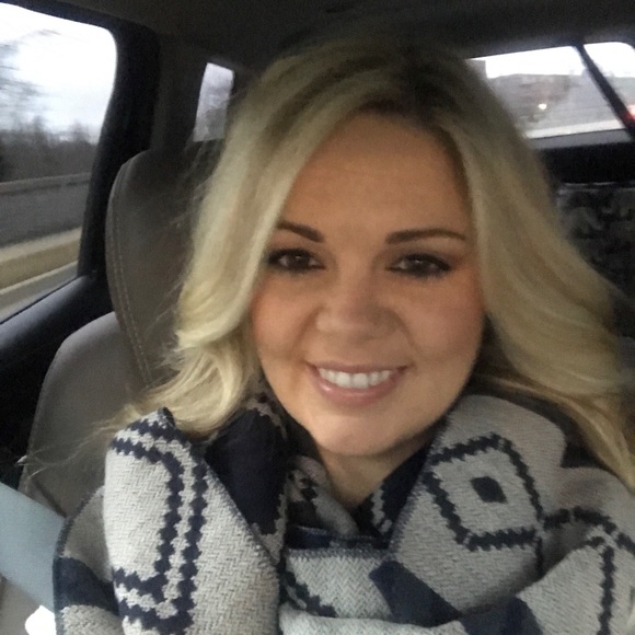 Meet your Posher, Natalie