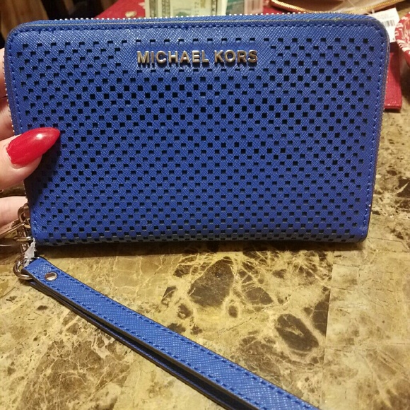 Authentic Michael jet set phone case wristlet