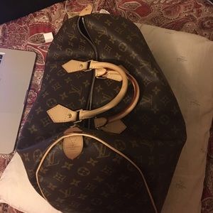 Selling my LV . Bought it here long time