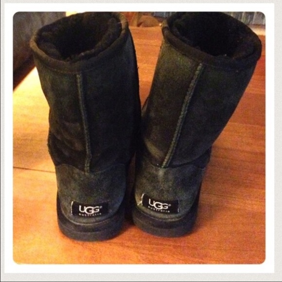 Uggs - Picture 1 of 4