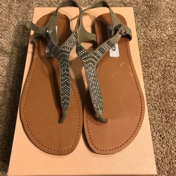 Steve Madden thong sandals