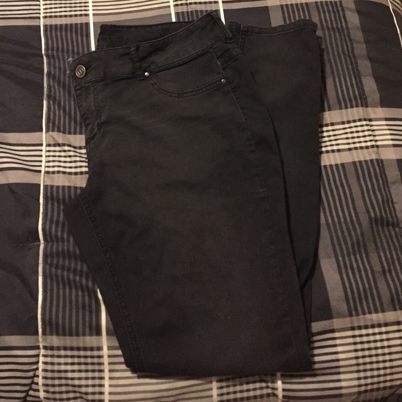 Maurice's black jeggings
