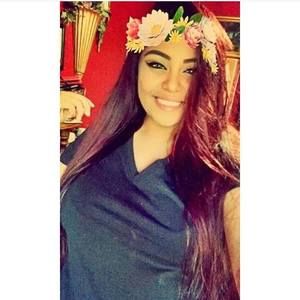 Meet your Posher, Crystal