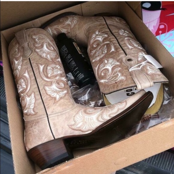 Corral boots