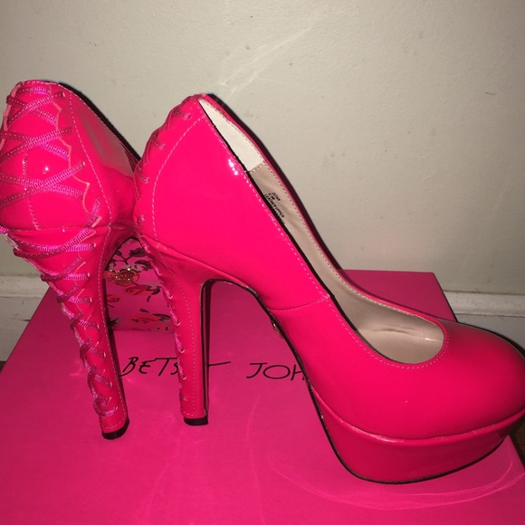 Betsey Johnson Hot Pink heels - Picture 3 of 4