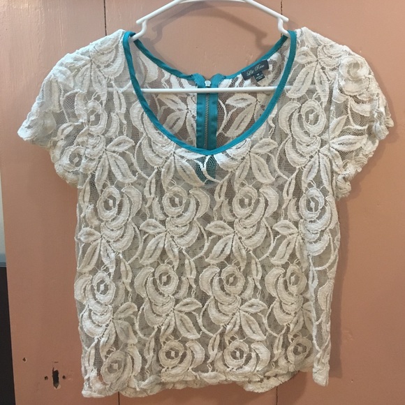 *bog2 free* lace cropped shirt