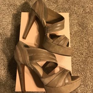 Gianni Bini Nude Suede Platform Heels