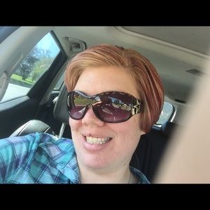 Meet your Posher, Rae