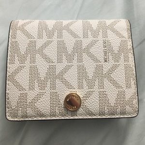 NWOT MK wallet