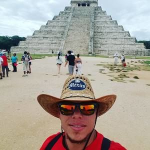 Meet your Posher, Jose