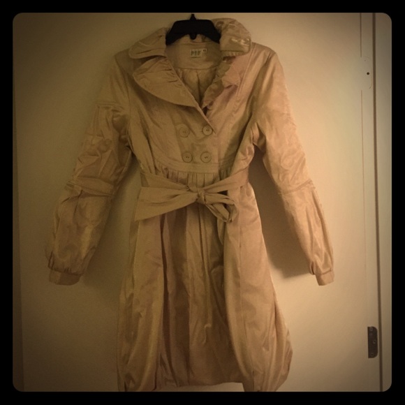 PIF by Ayme Rich Bubble Tan Coat. Fits size Small