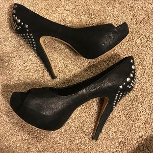 Vince Camuto peep toe platform pumps