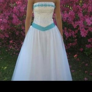 Ball gown