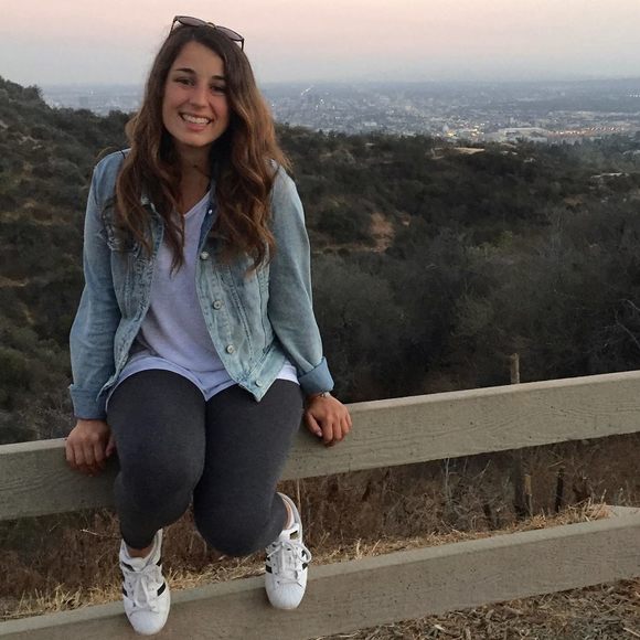 Meet your Posher, Emily