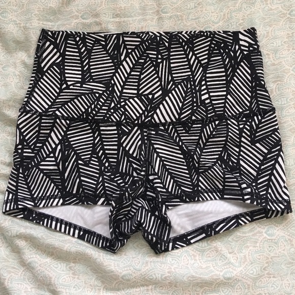 Lululemon Boogie Down Short (Roll-down)