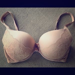 Victoria Secret 34DDD bra